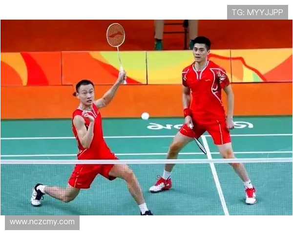 羽毛球双打战术配合与进攻防守策略的全面解析